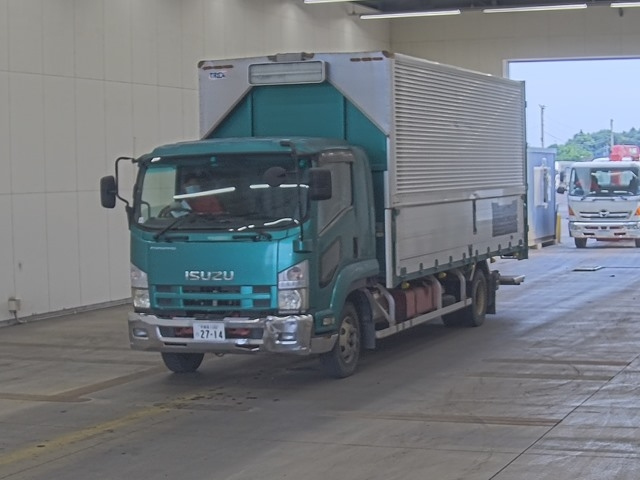 ISUZU FORWARD — фото