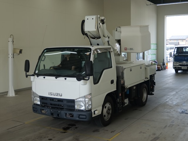 ISUZU ELF — фото