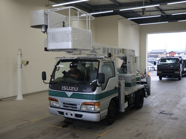 ISUZU ELF — фото