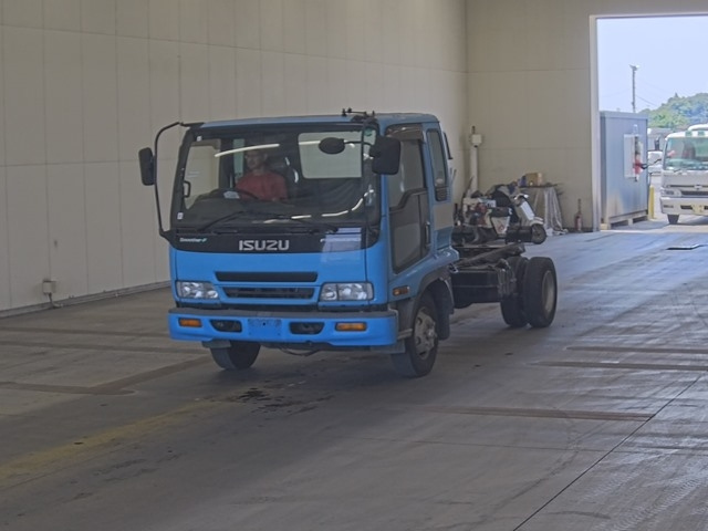 ISUZU FORWARD — фото