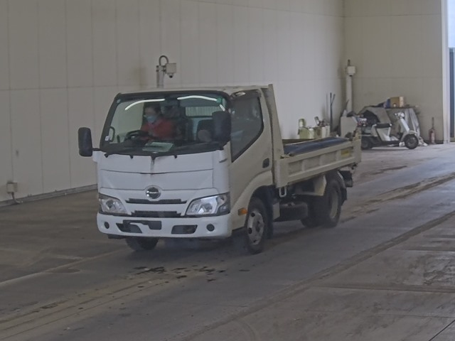 HINO DUTRO — фото