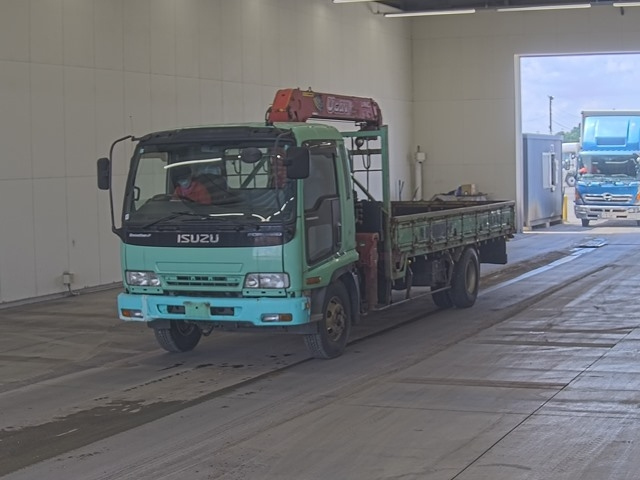 ISUZU FORWARD — фото