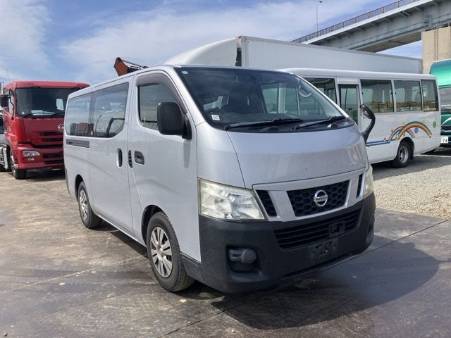 NISSAN CARAVAN — фото