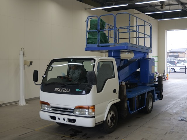 ISUZU ELF — фото