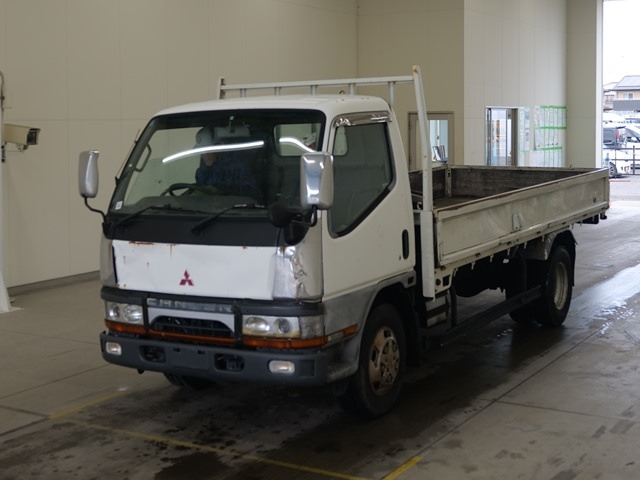 MITSUBISHI CANTER — фото