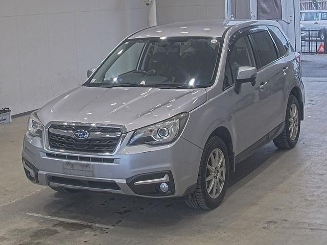 SUBARU FORESTER — фото
