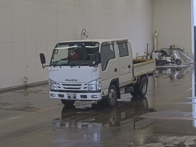 ISUZU ELF — фото