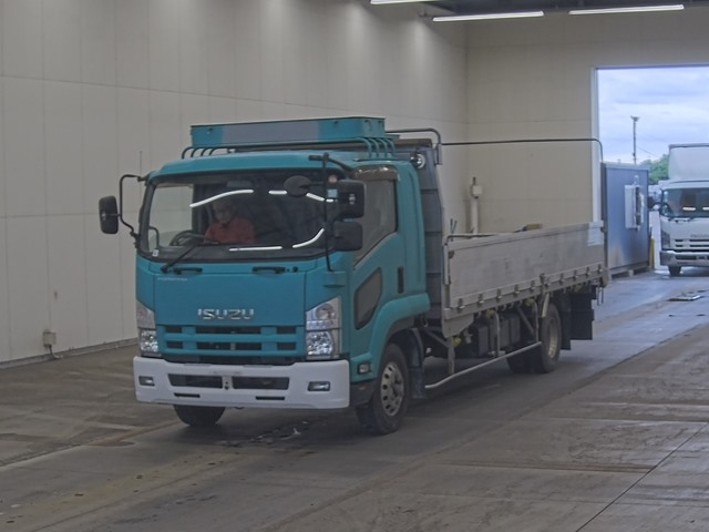 ISUZU FORWARD — фото