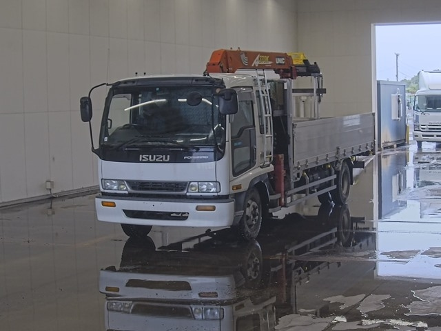ISUZU FORWARD — фото