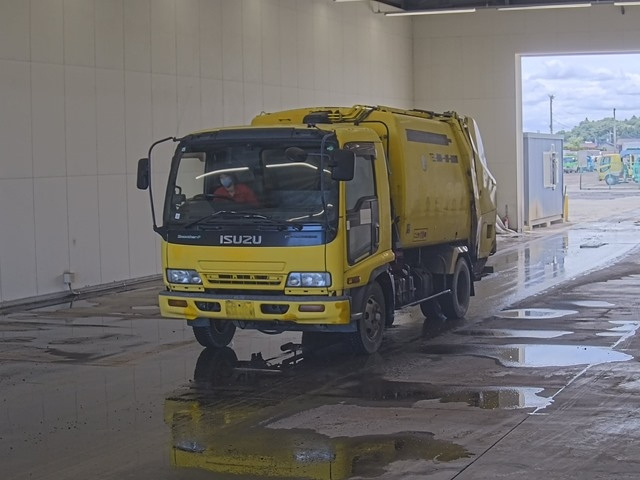 ISUZU FORWARD — фото