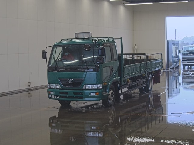 NISSAN CONDOR — фото