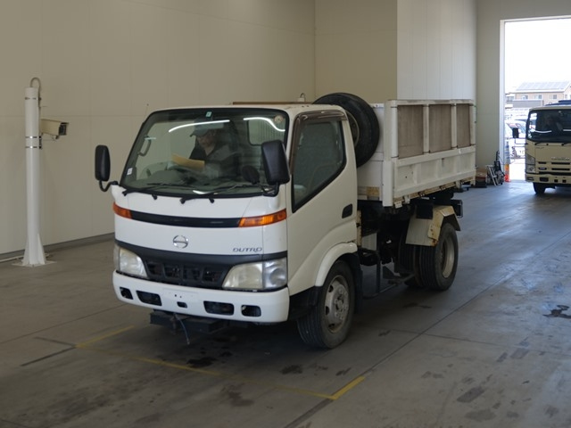 HINO DUTRO — фото