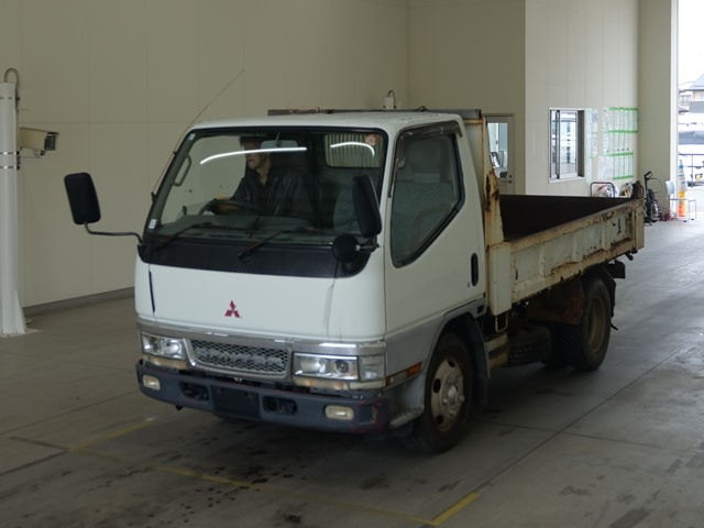MITSUBISHI CANTER — фото