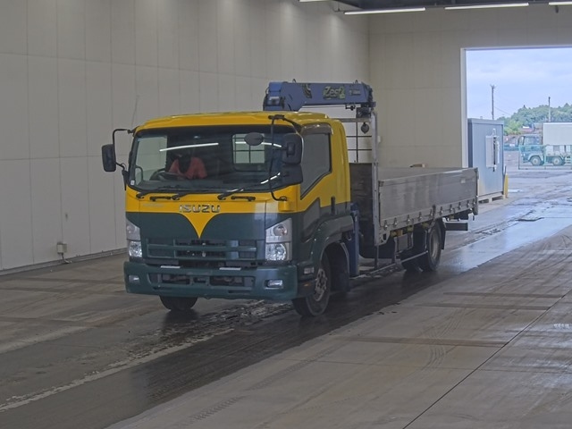 ISUZU FORWARD — фото