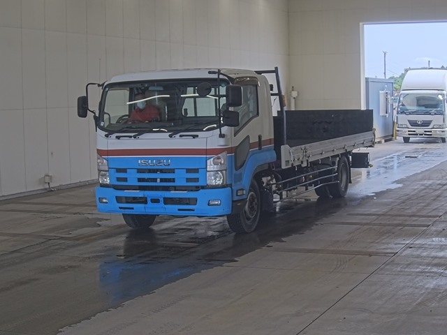 ISUZU FORWARD — фото