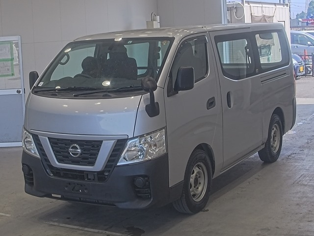 NISSAN CARAVAN — фото