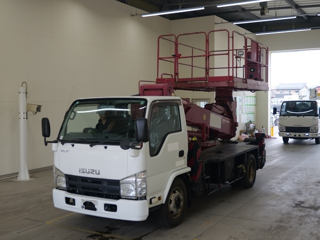 ISUZU ELF — фото