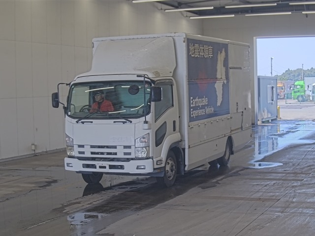 ISUZU FORWARD — фото