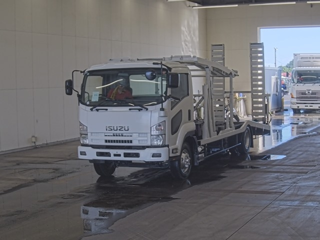 ISUZU FORWARD — фото