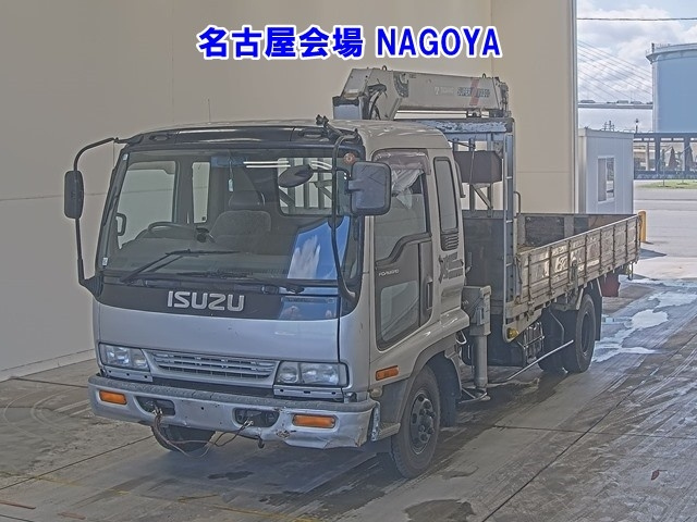 ISUZU FORWARD — фото