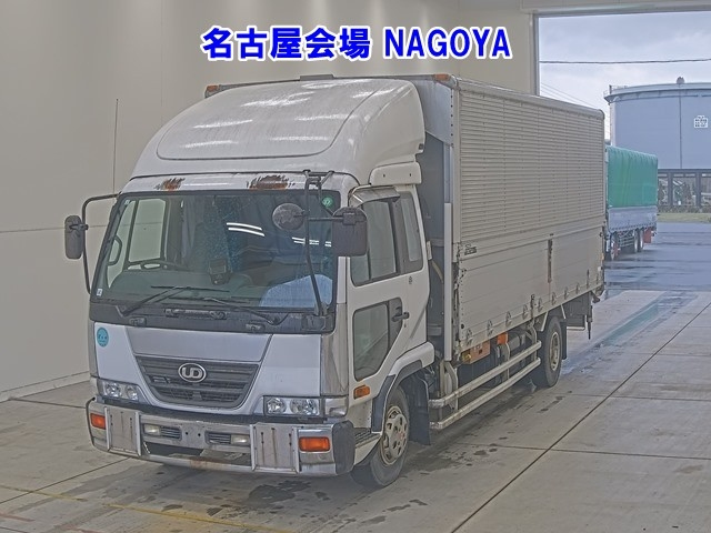 NISSAN CONDOR — фото
