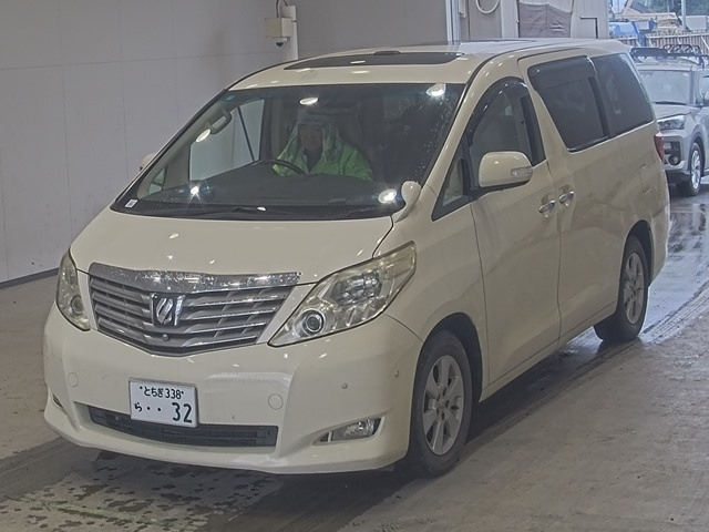TOYOTA ALPHARD — фото