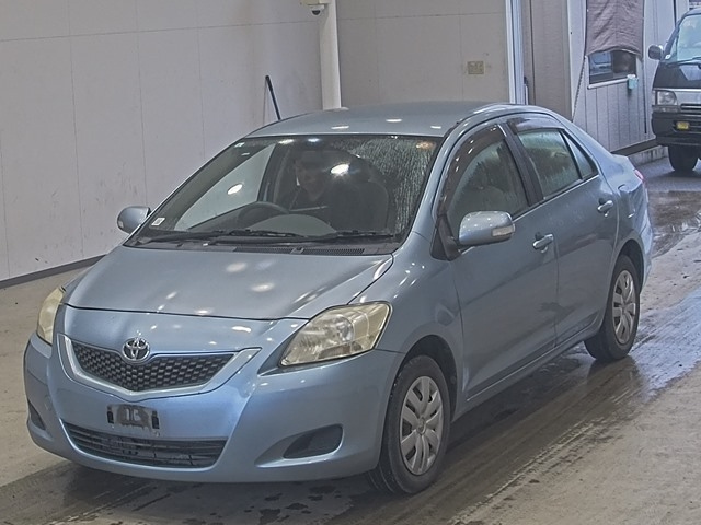 TOYOTA BELTA — фото