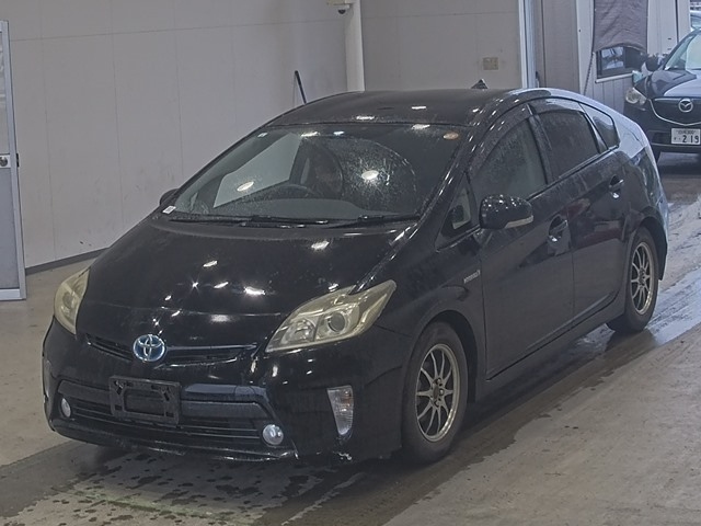 TOYOTA PRIUS — фото