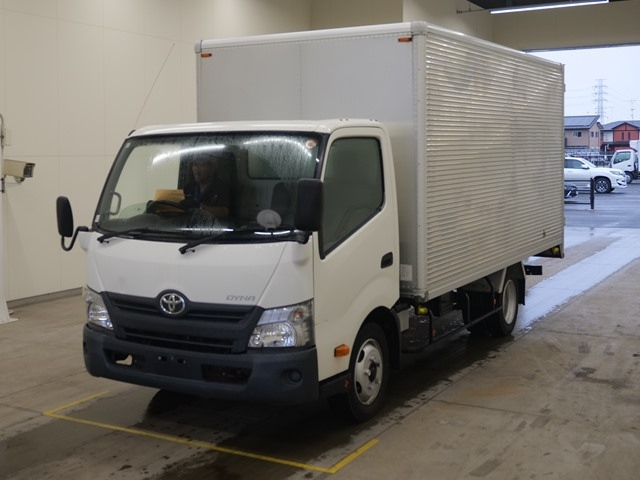 TOYOTA DYNA