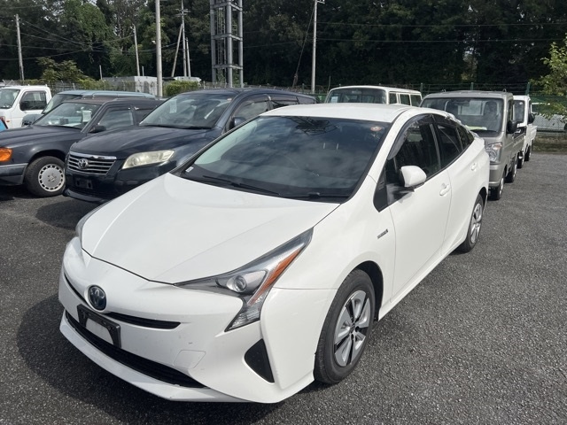 TOYOTA PRIUS — фото