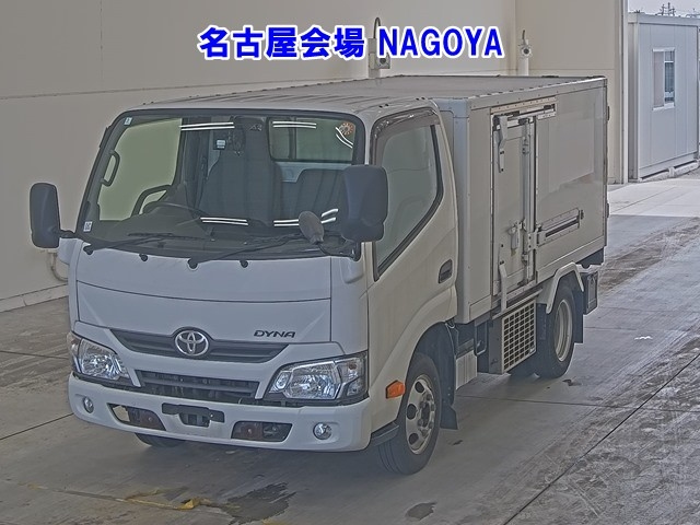 TOYOTA DYNA — фото