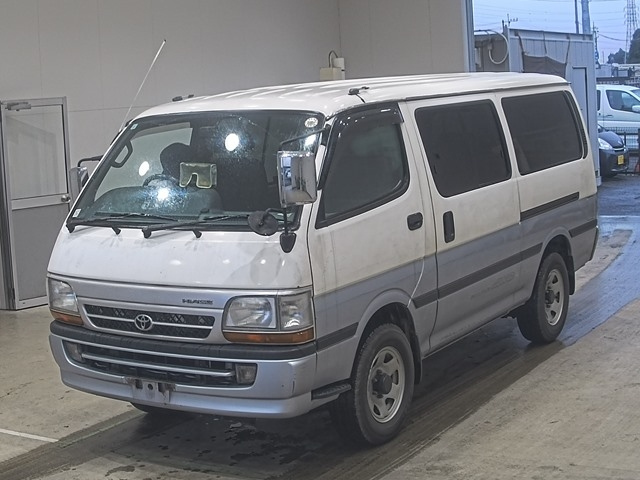 TOYOTA HIACE VAN