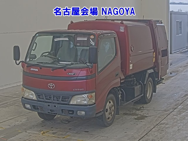 TOYOTA DYNA
