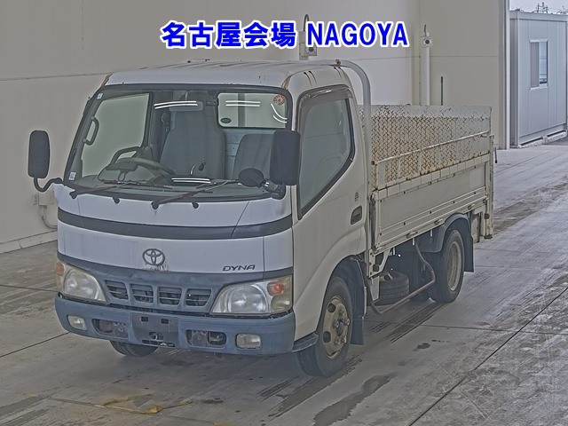 TOYOTA DYNA