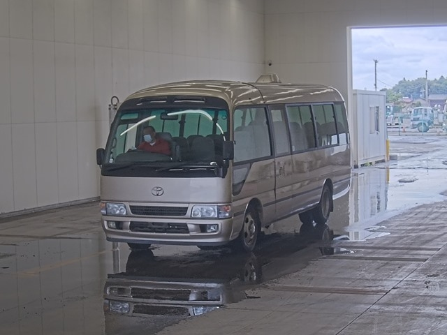 TOYOTA COASTER