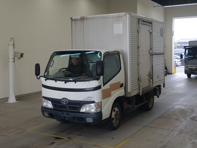 TOYOTA DYNA — фото