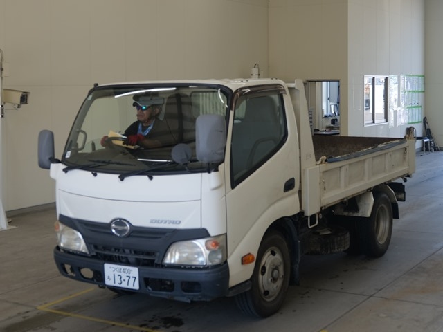 HINO DUTRO — фото