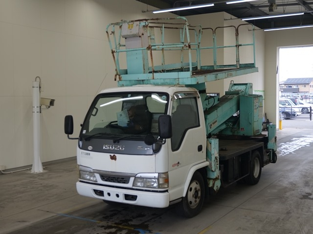 ISUZU ELF — фото