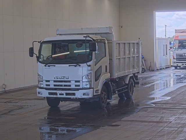 ISUZU FORWARD — фото