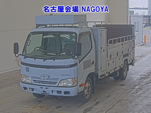 TOYOTA DYNA — фото