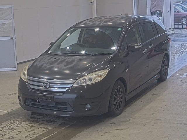 NISSAN LAFESTA — фото