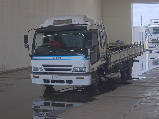 ISUZU FORWARD — фото
