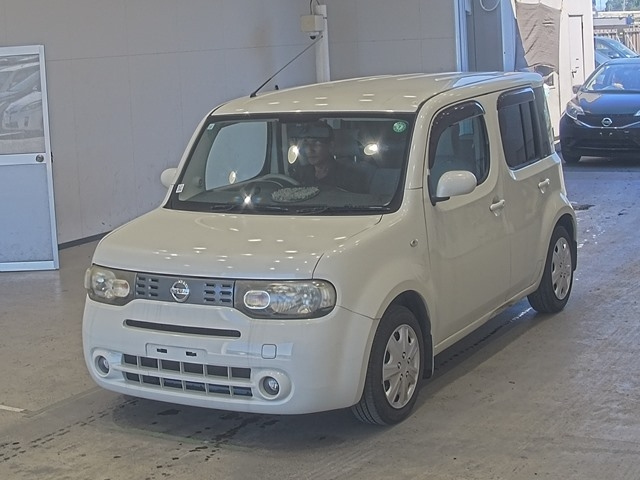 NISSAN CUBE — фото