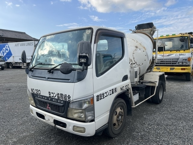 MITSUBISHI CANTER — фото