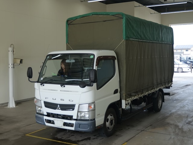MITSUBISHI CANTER — фото