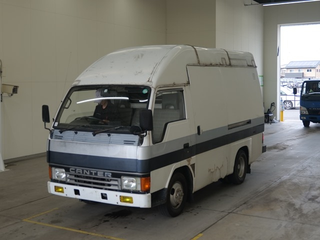 MITSUBISHI CANTER