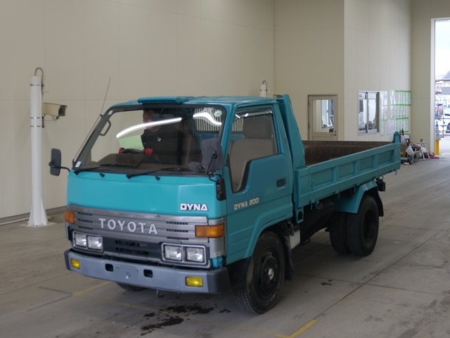 TOYOTA DYNA