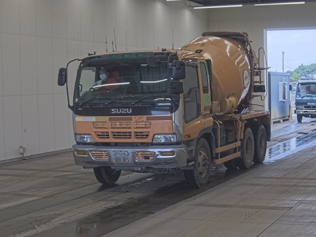 ISUZU GIGA
