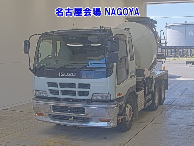 ISUZU GIGA — фото