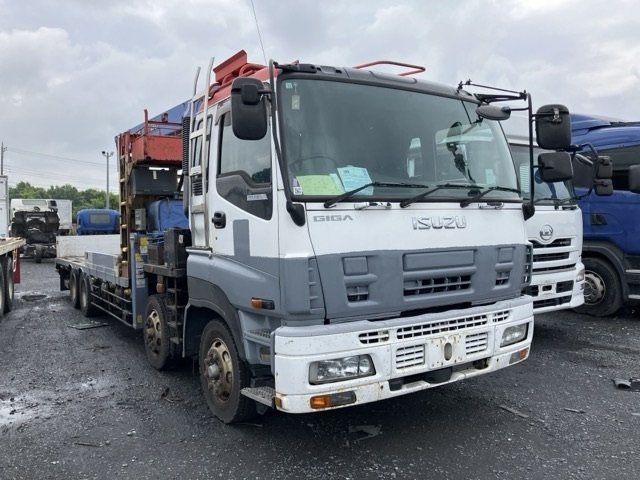 ISUZU GIGA